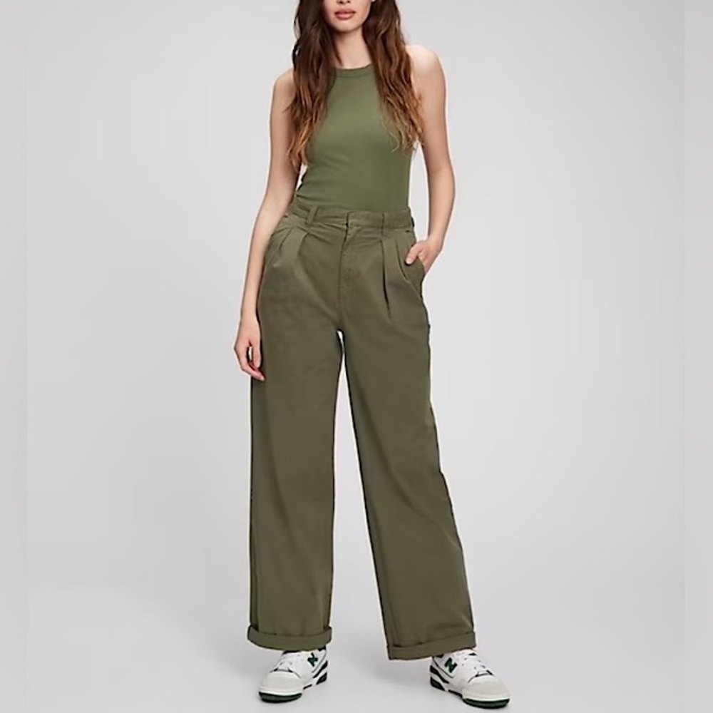GAP High Rise Pleated Wide Leg Khakis in Olive Green Size 4
